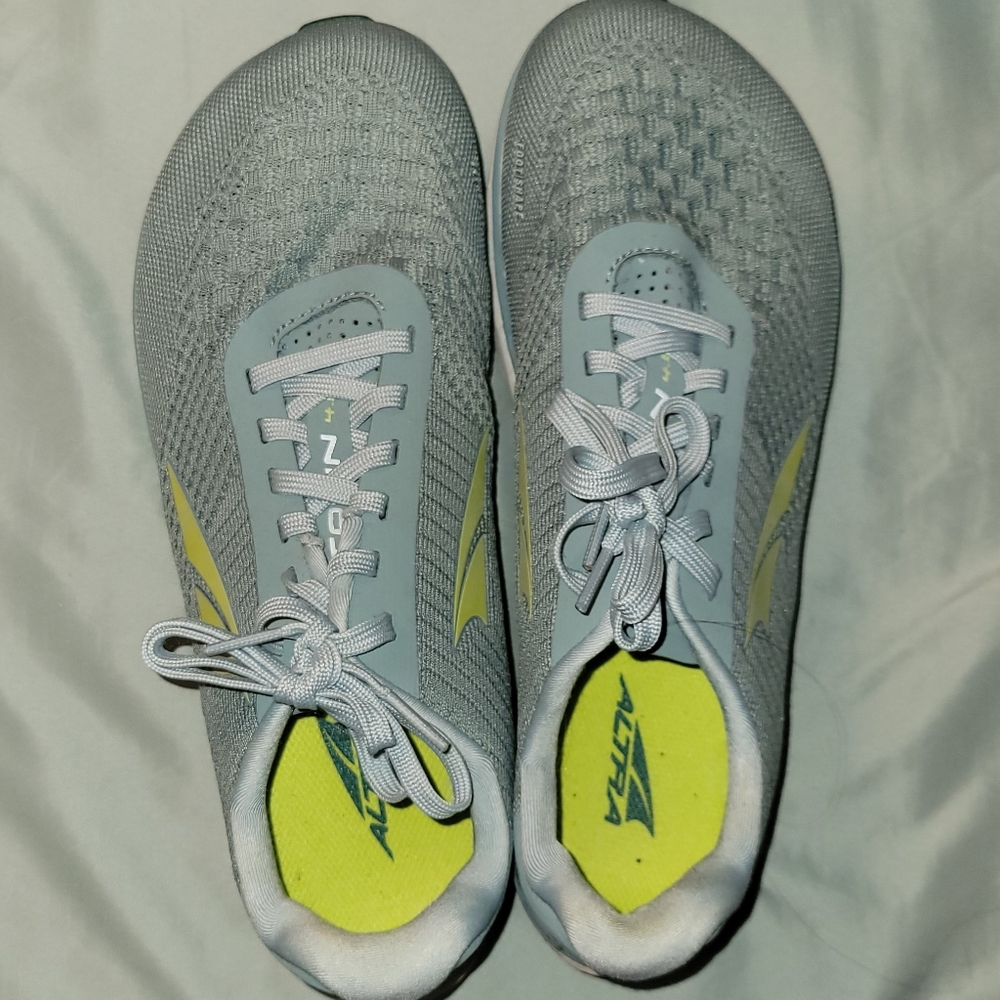 Altra Quantic Running shoes size 10.5